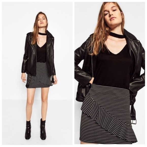 Zara Striped Ruffle Mini Skirt - Size M - Picture 1 of 5